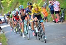 Chris Froome (Sky) had a hard day in yellow as he spent much of stage 9 without any support of teammates.