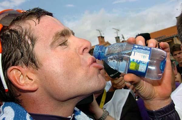 Cadel Evans (Predictor-Lotto) cools off after his great ride.
