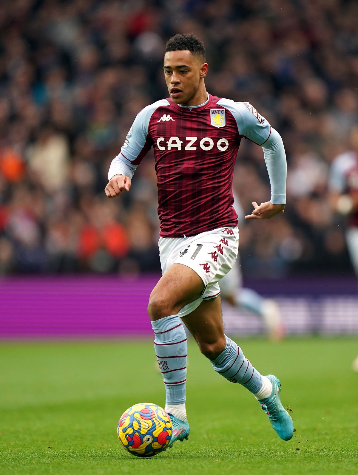 Jacob Ramsey has signed a new contract at Aston Villa.