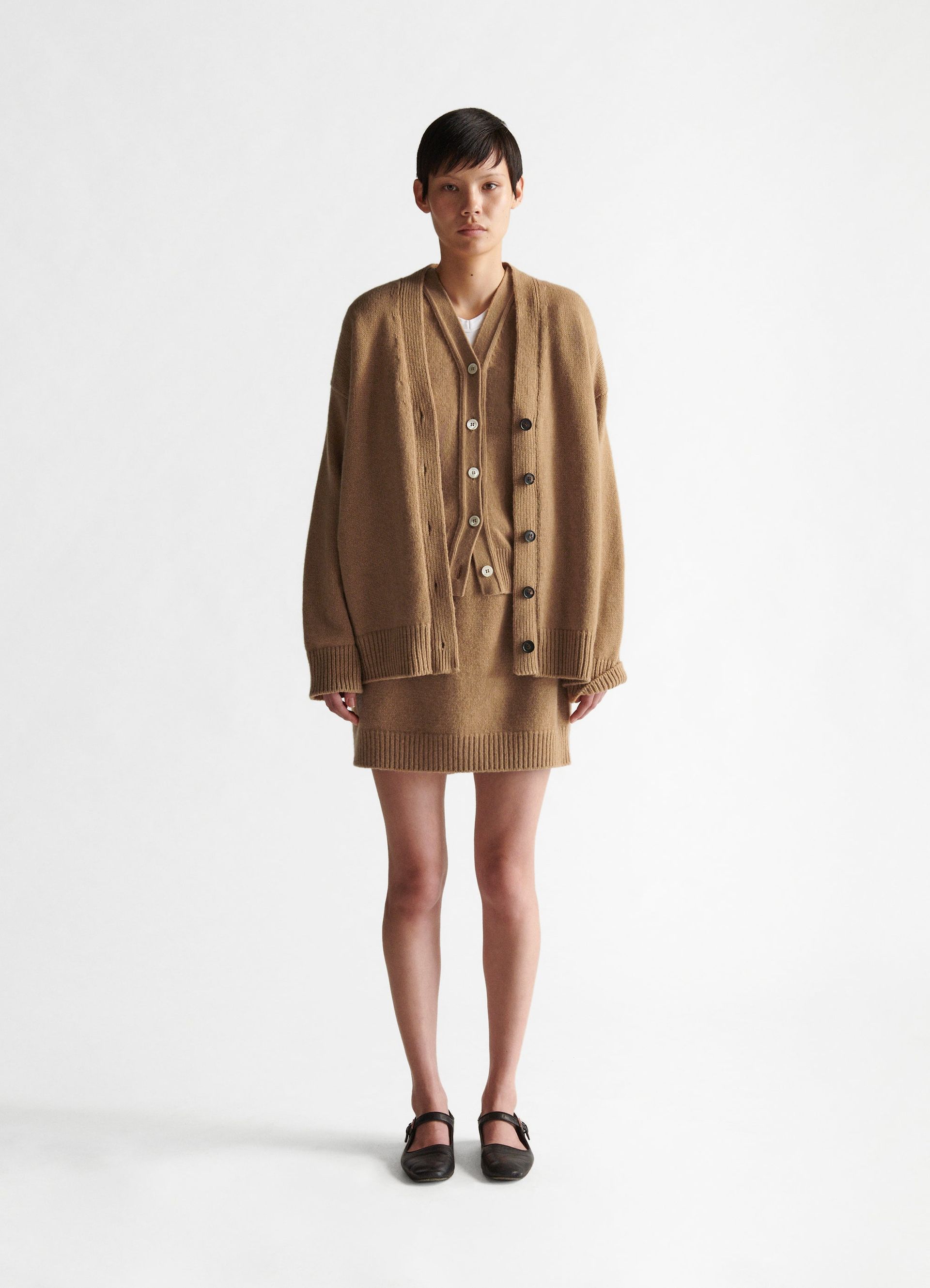 Maura Geelong V-Neck Cardigan in Camel