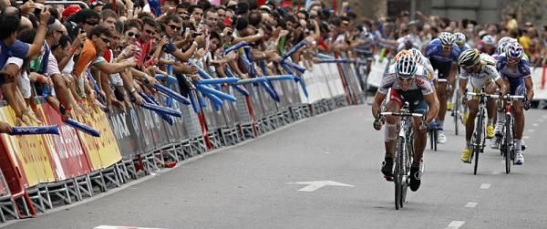 Nobody had the strength to come around Philippe Gilbert approaching the finish line.