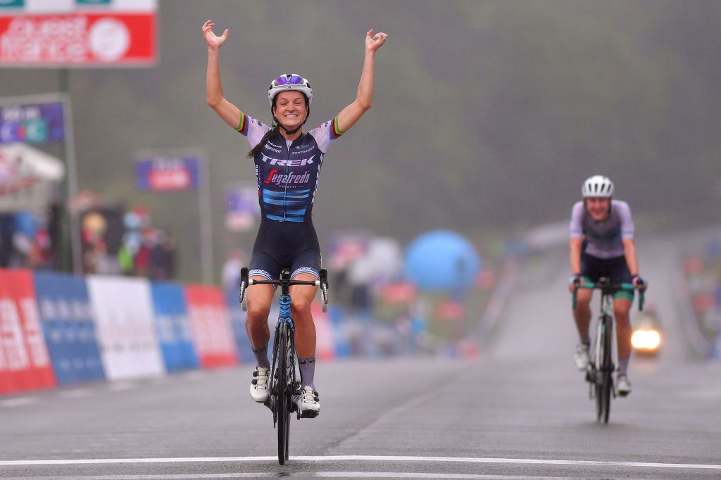 Lizzie Deignan (Trek-Segafredo) wins GP de Plouay ahead of Lizzie Banks (&Eacute;quipe Paule Ka)