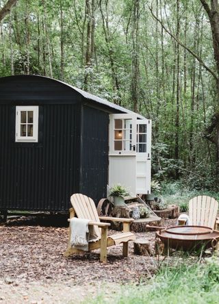 The Woodland Hut, Mattingley, UK