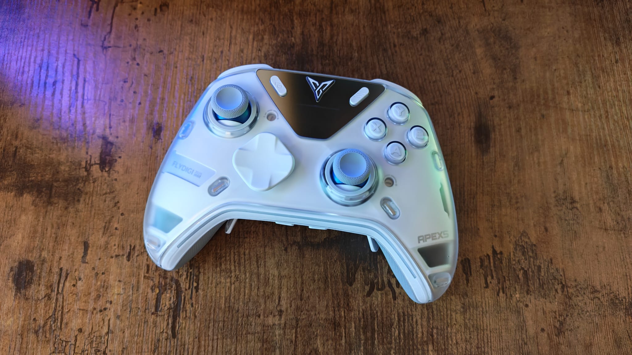 The Flydigi Apex 5 from above