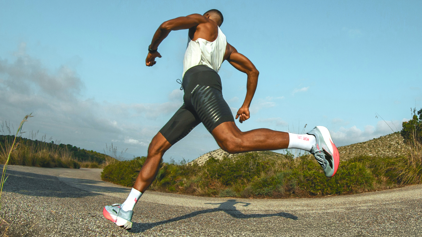 Man running in Kiprun Rheon Shorts