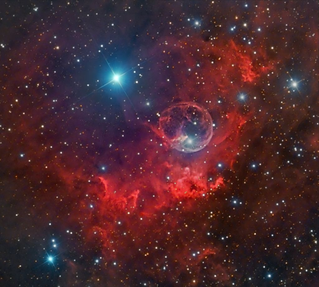 Bubble Nebula Dazzles In Stargazer's Stunning Photos Space