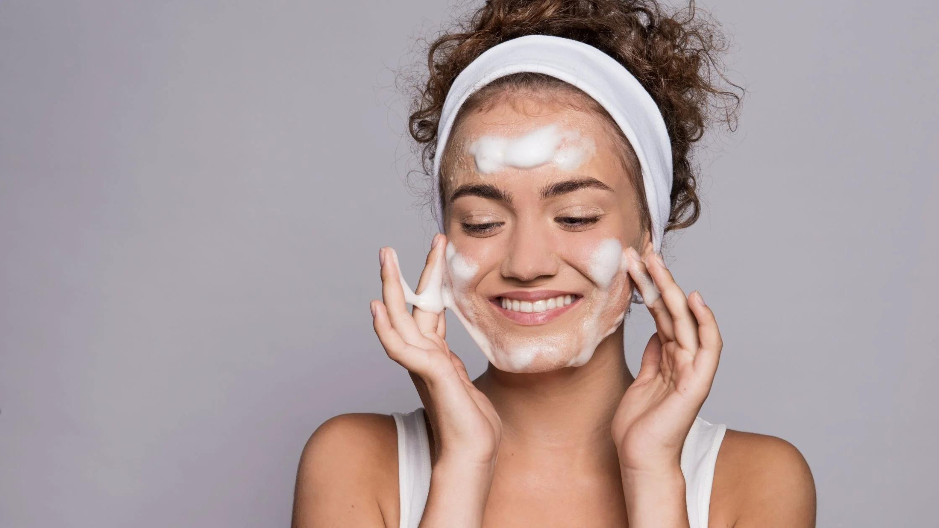 5 Mistakes Women Make With Their Skincare Routine 