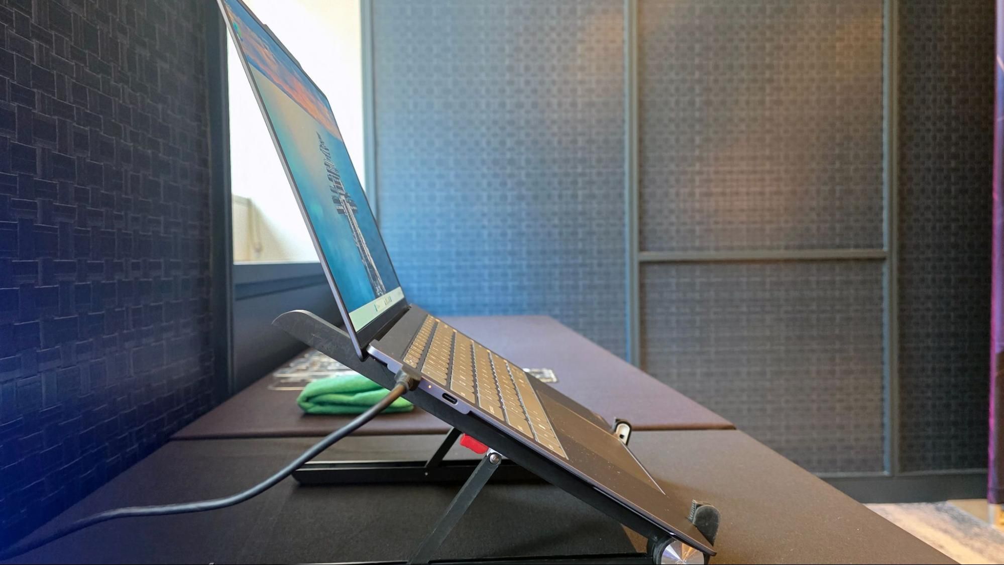 Lenovo ditches fans in favor of solid-state AirJet tech in super-slim, 1.8-pound AeroBlade laptop concept – company also lands at IFA with a 14-inch rollable sc