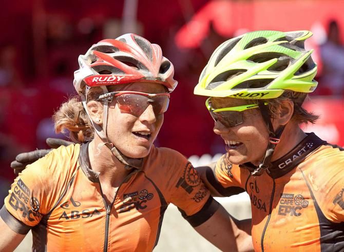 Stage 3 women's winners Catherine Williamson and Yolande Speedy