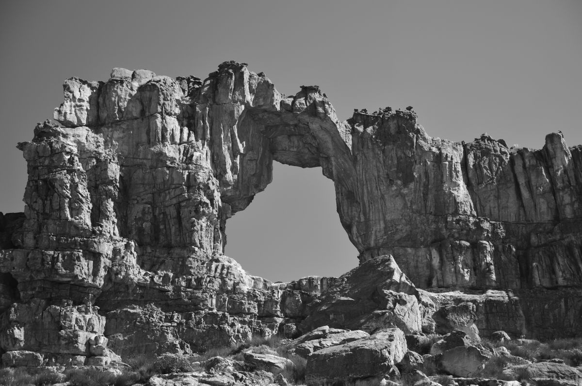 GuruShots - Powerful Black &amp; White Jan 26