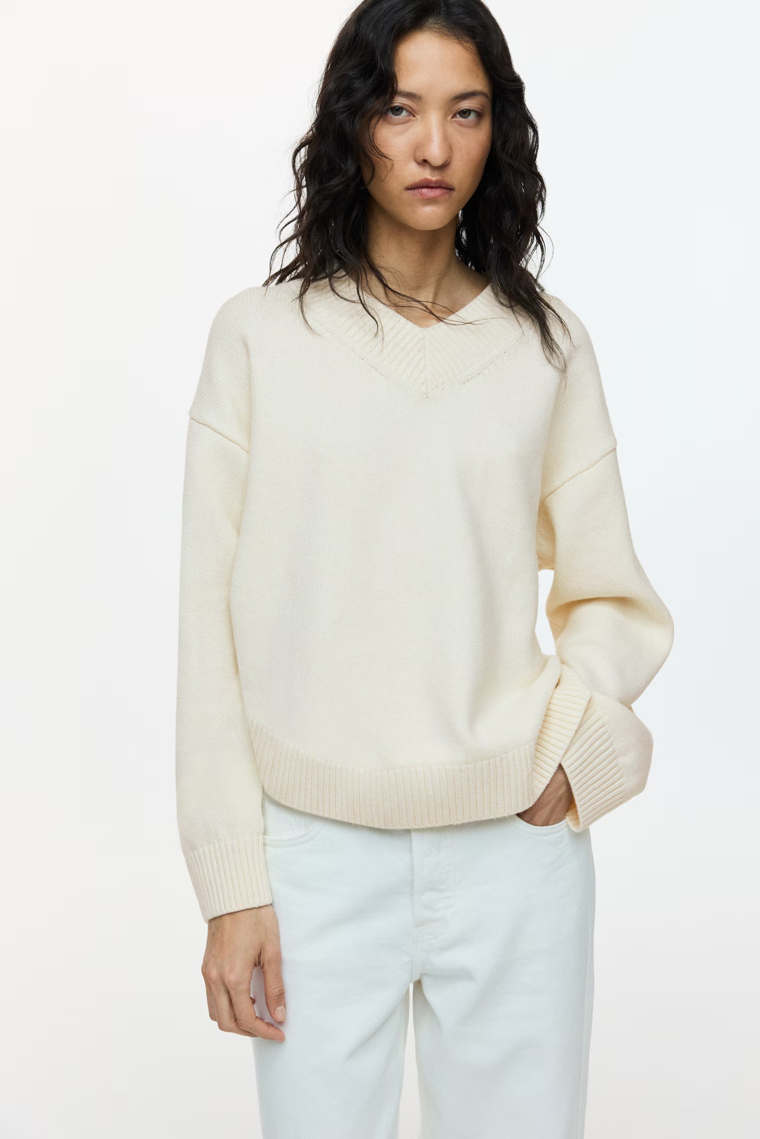 V-Neck Jumper - Cream