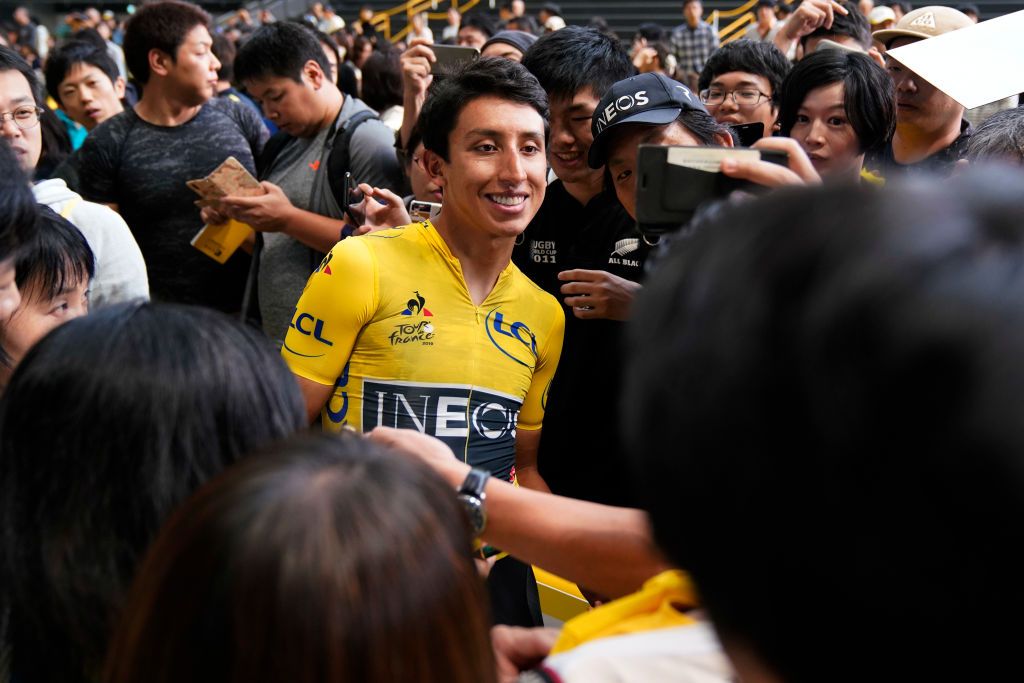 Riders do karate and football-darts before the 2019 Saitama Tour de France criterium