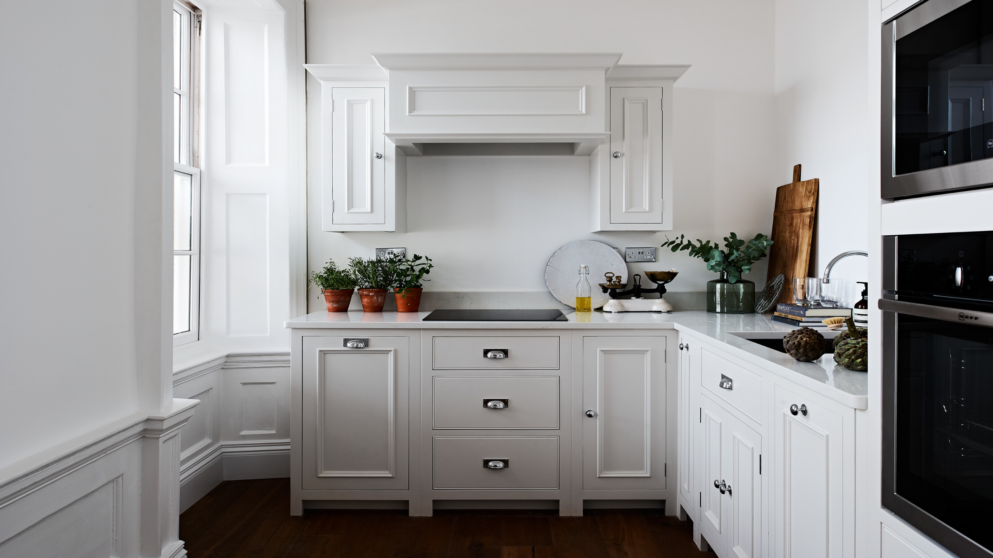 How to make a small kitchen look bigger according to experts