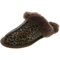 UGG Women's Scuffette Caspian Slipper: was £100now £69.99 at Amazon (save £30.01)