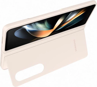 An alleged leaked case for the Samsung Galaxy Z Fold 4