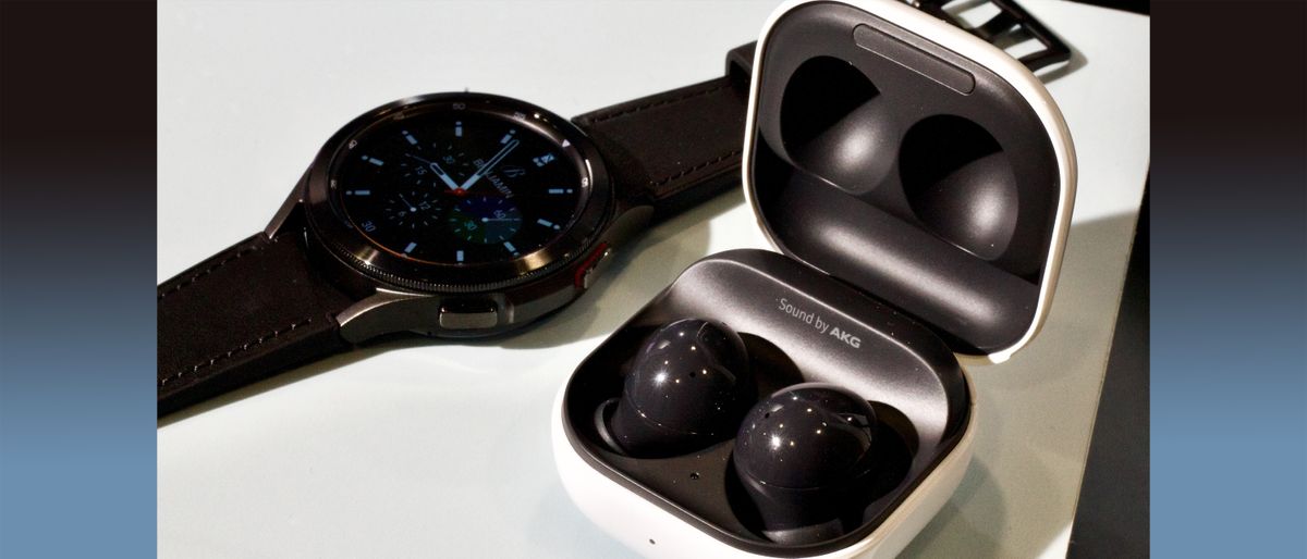 Los nuevos Samsung Galaxy Buds 2 junto al Watch 4