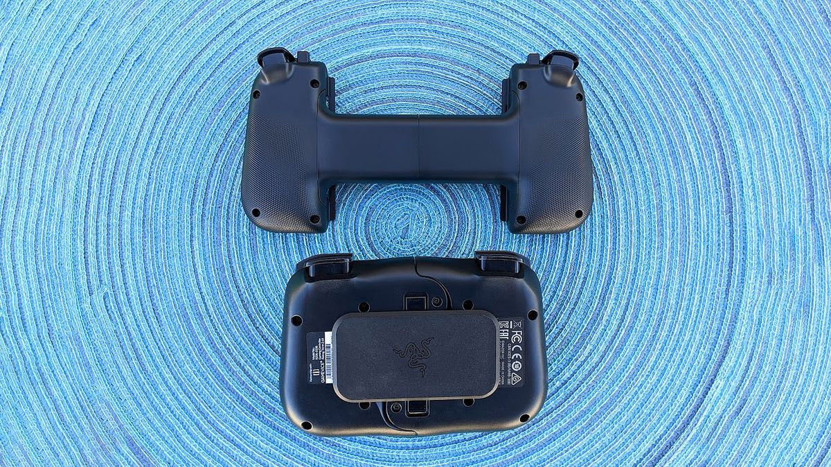 Razer Kishi for iPhone compared to original backside