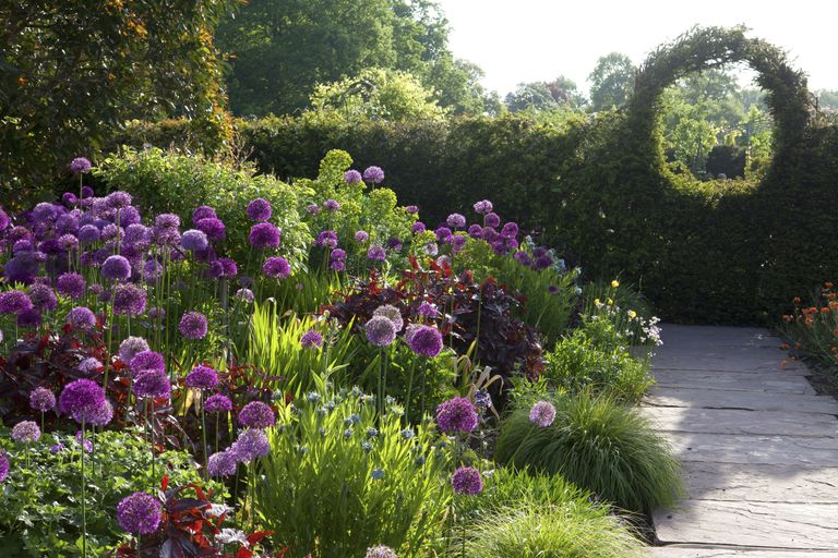 Traditional garden design: 29 ideas to create a classic ...