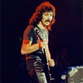 Tony Iommi onstage in 1978