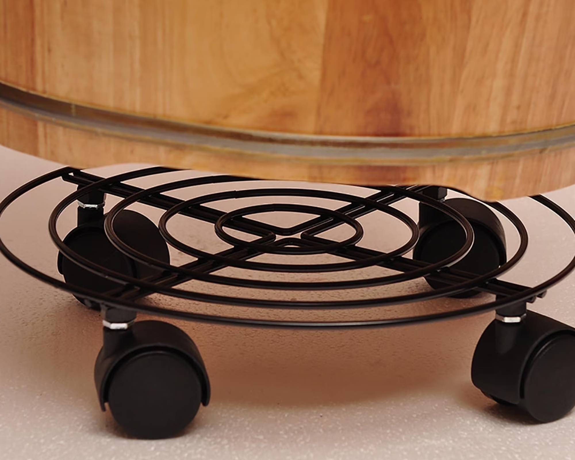 Plant stand with wheels