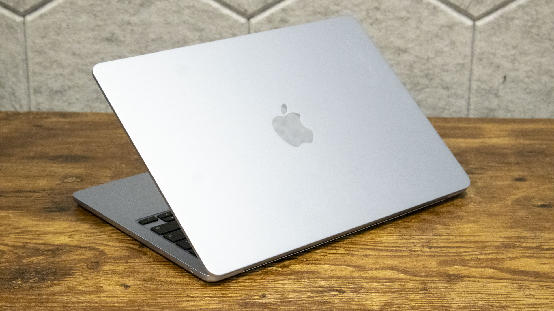 MacBook Air (13-inch, M5)