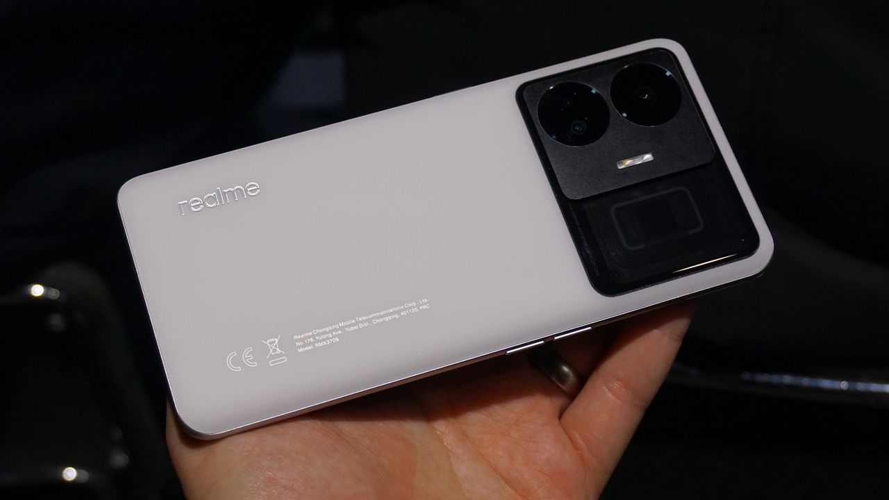 Realme GT 3 hands-on back angled
