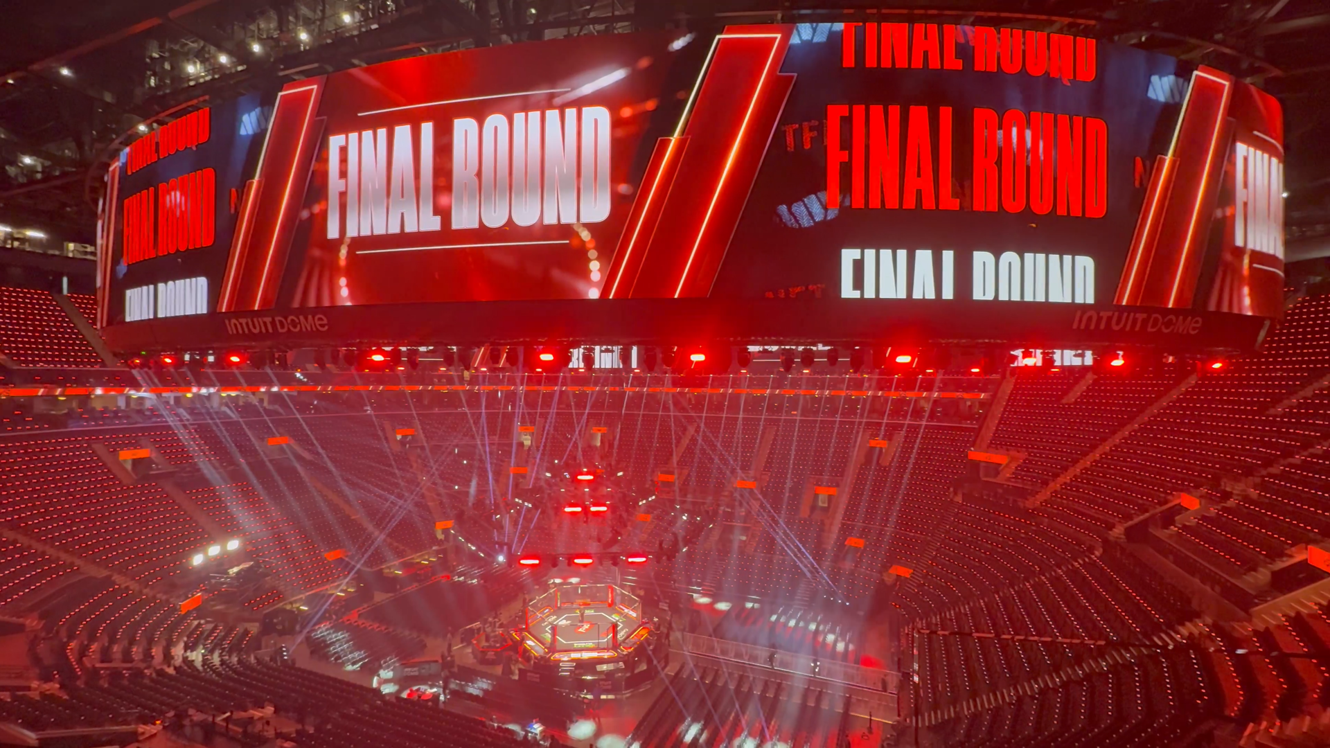 Vizrt graphics for Netflix MMA production