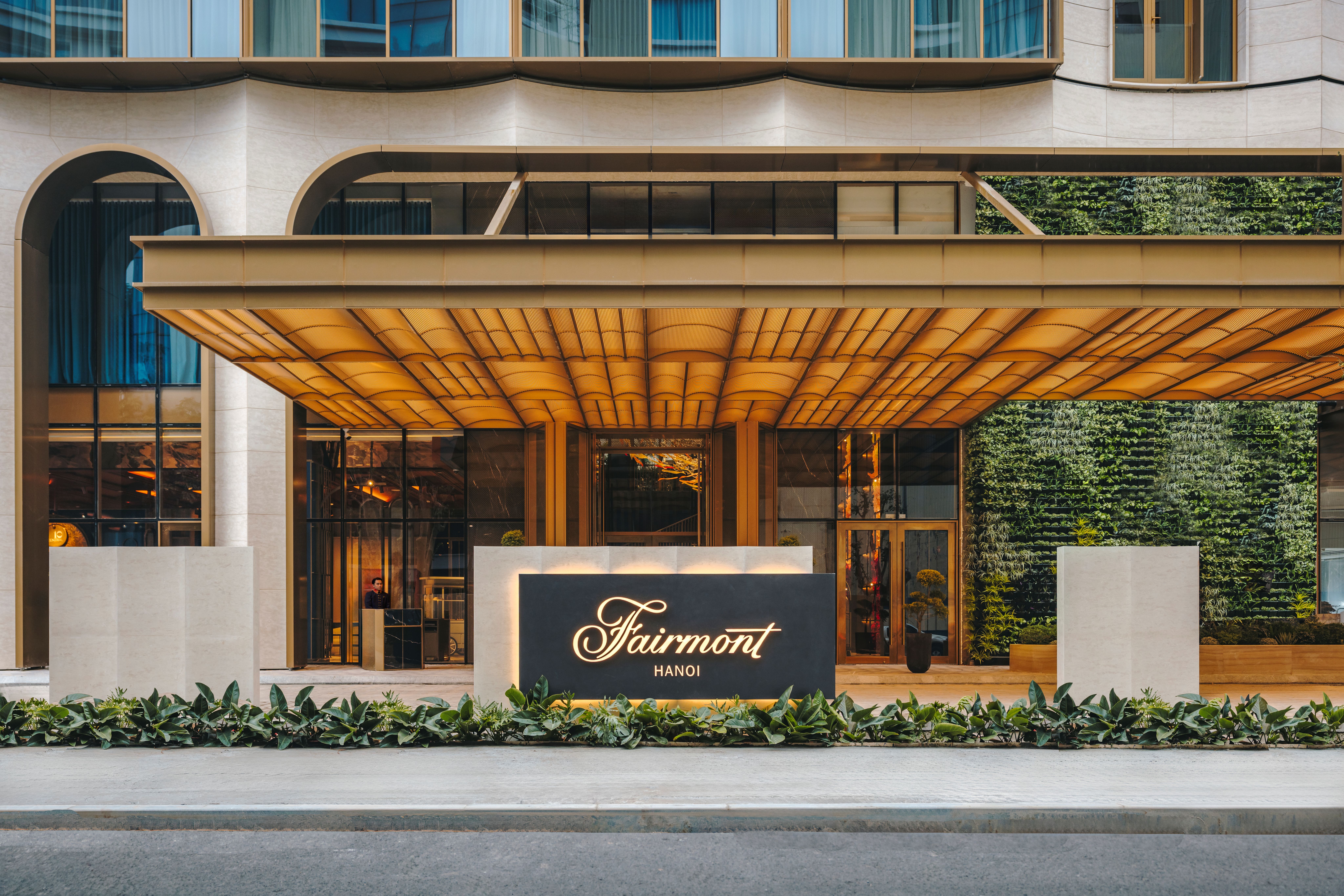 fairmont hanoi review