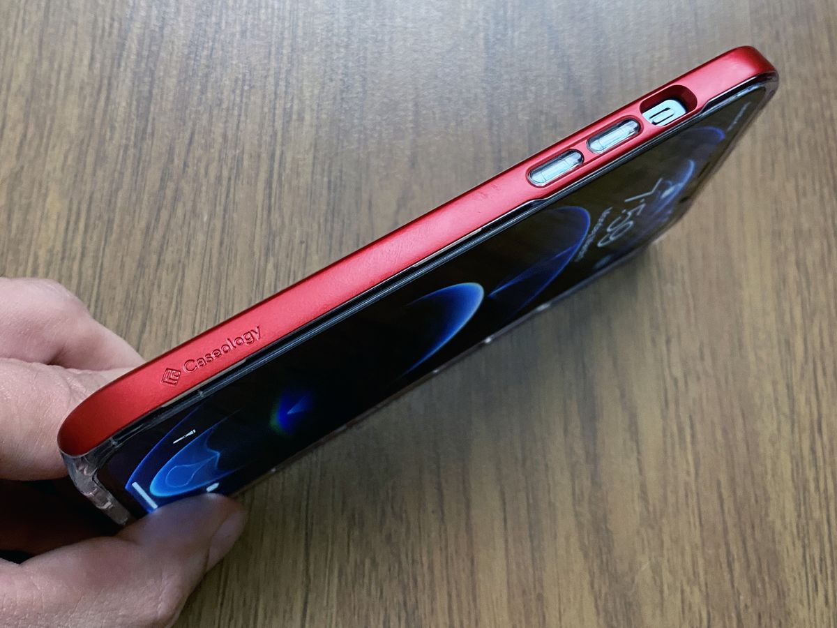 Caseology Skyfall Case review: Metallic bumpers and robust protection ...
