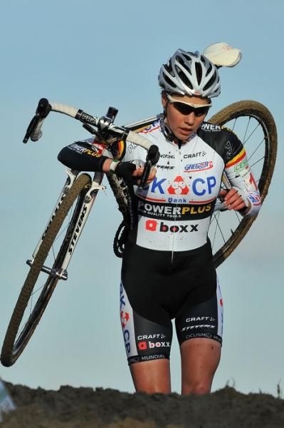 Sanne Cant (BKCP-Powerplus) en route to the national title.