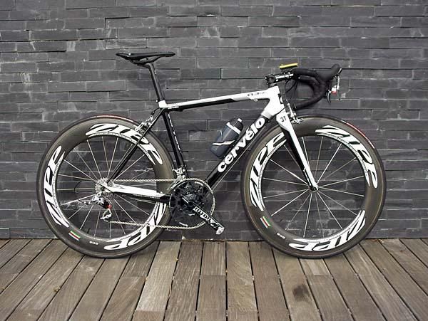 The team issue Cervelo R3sl.