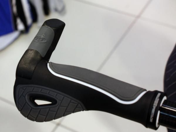 The new FixSet grips include extra 'wings' to help distribute pressure across your palms.