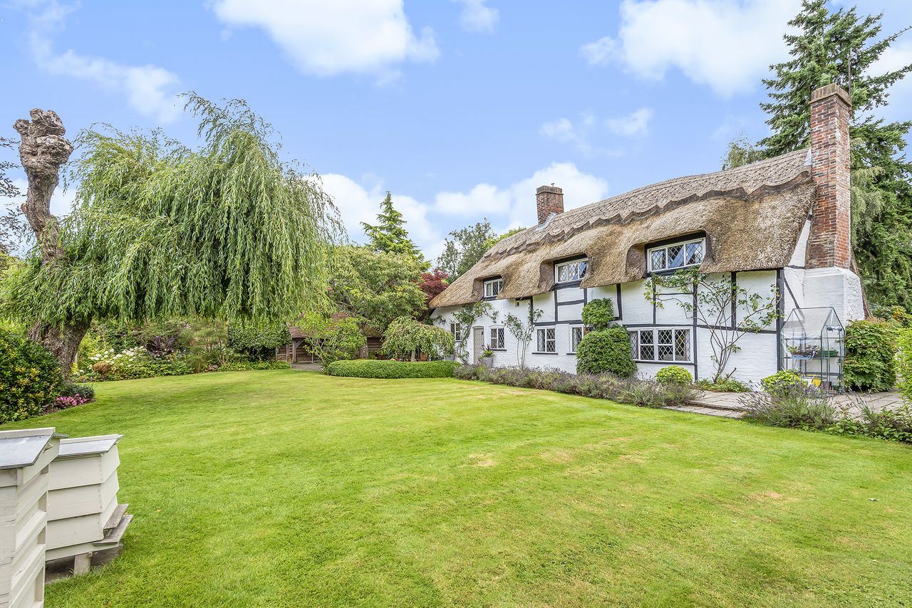 The Old Thatch, Thakeham.