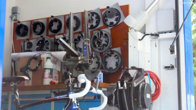 From 34 to 56t, FDJ.fr mechanics have rings for every type of course