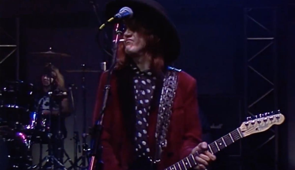 Guy Bailey performs with the Quireboys in 1990