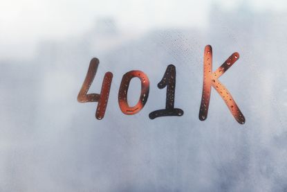 the word 401(k) written on a whiteboard
