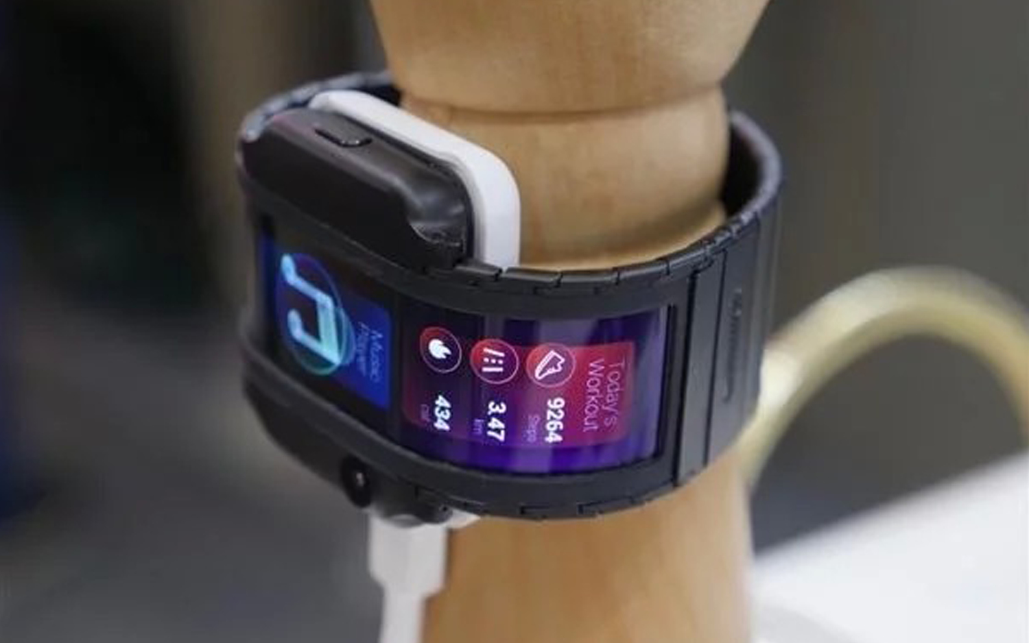 Foldable Phones Nubia May Debut Flexible Wearable Next Month