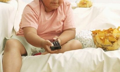 Most people know that spending hours on the couch watching TV can be unhealthy, but a doctors group says the junk food commercials are negatively influencing kids' eating habits, too.