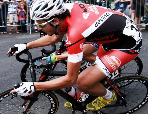 Pierrick Naud (Ekoi.com/Gaspesien) makes a tight corner look like a breeze