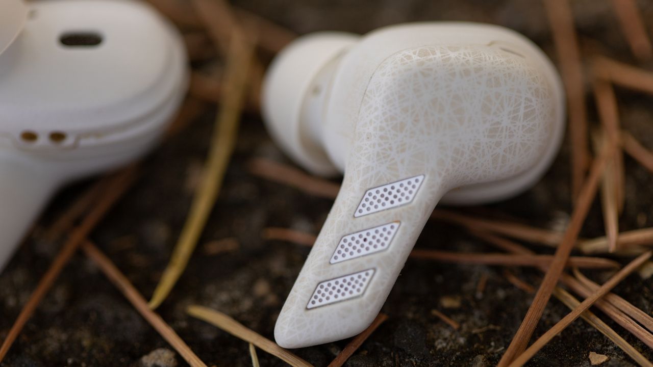 Adidas Z.N.E. 01 ANC earbud stick