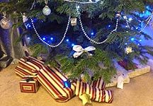 Tree-presents.JPG