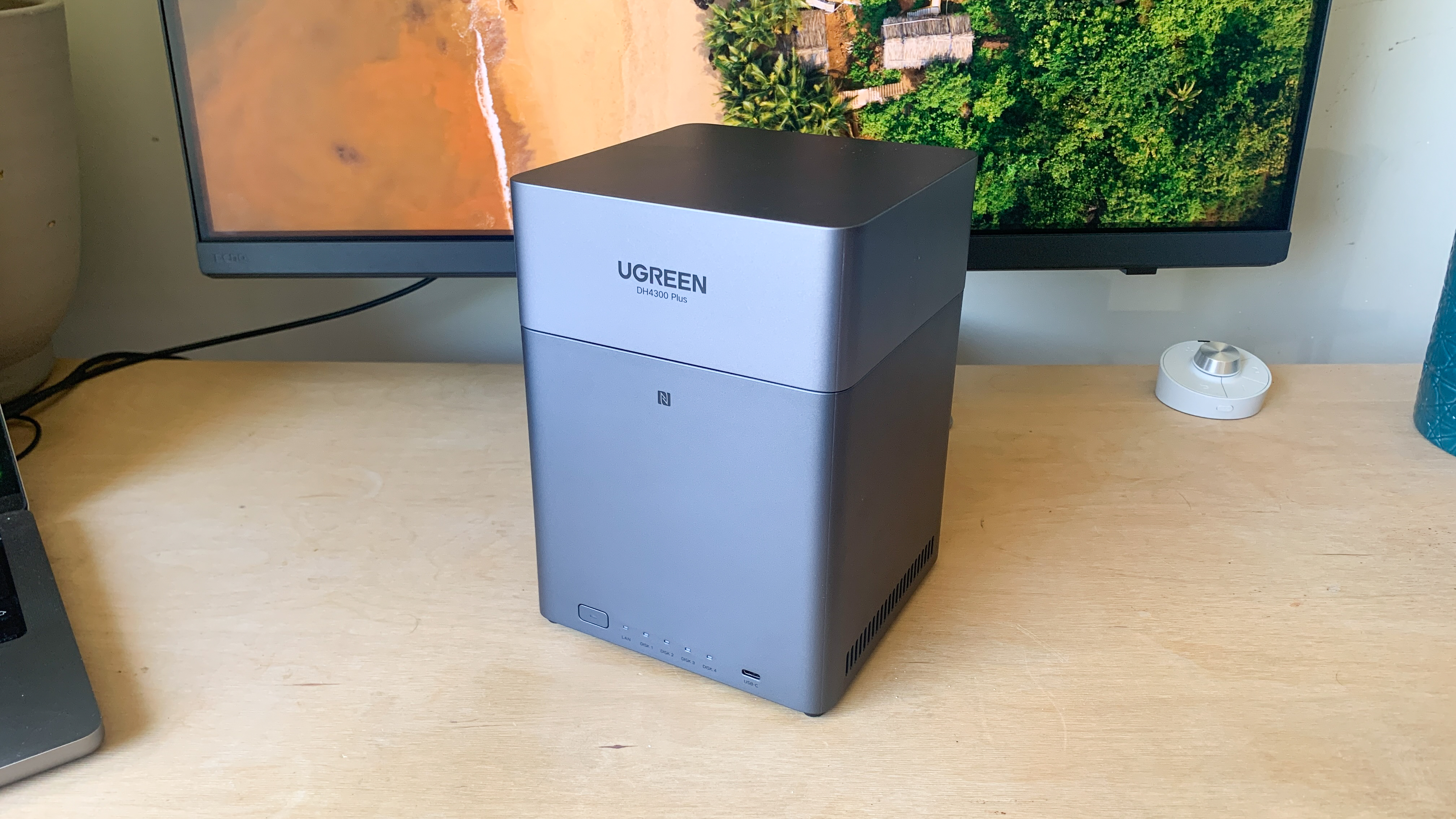 UGREEN NASync DH4300 Plus