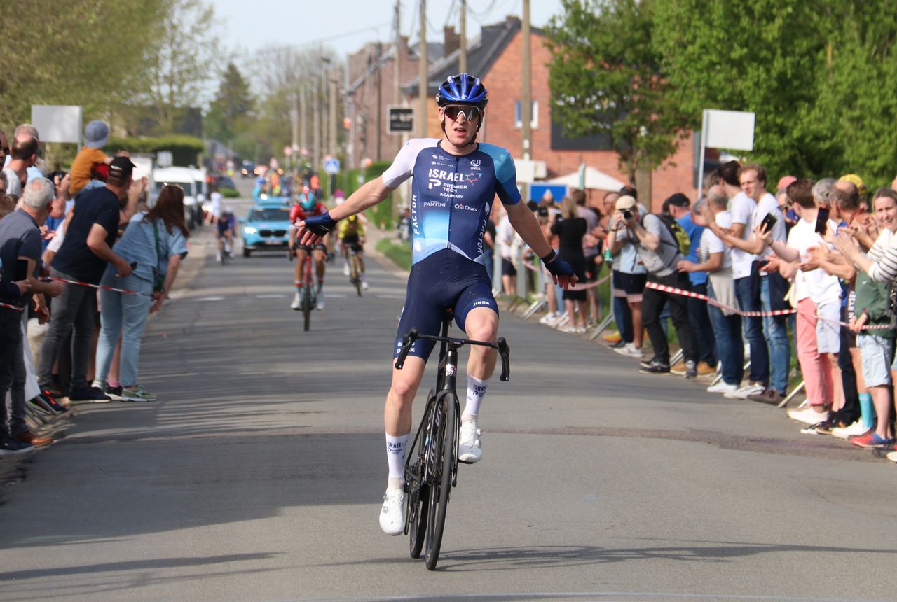 Joe Blackmore celebrates winning Liège-Bastogne-Liège U23