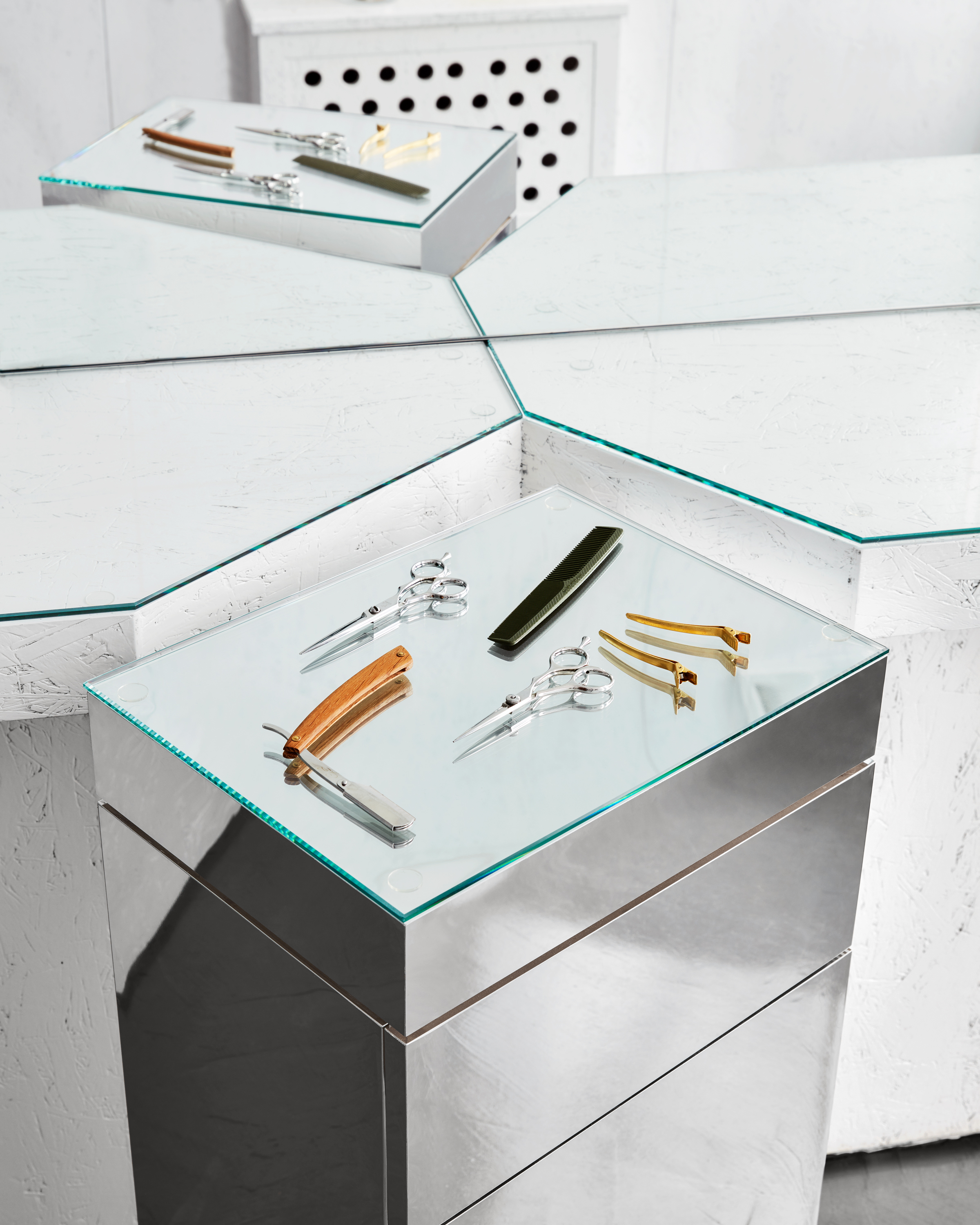 Minor Rose hair salon detail drawers