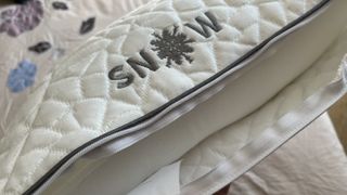 zip on the remfit snow pillow