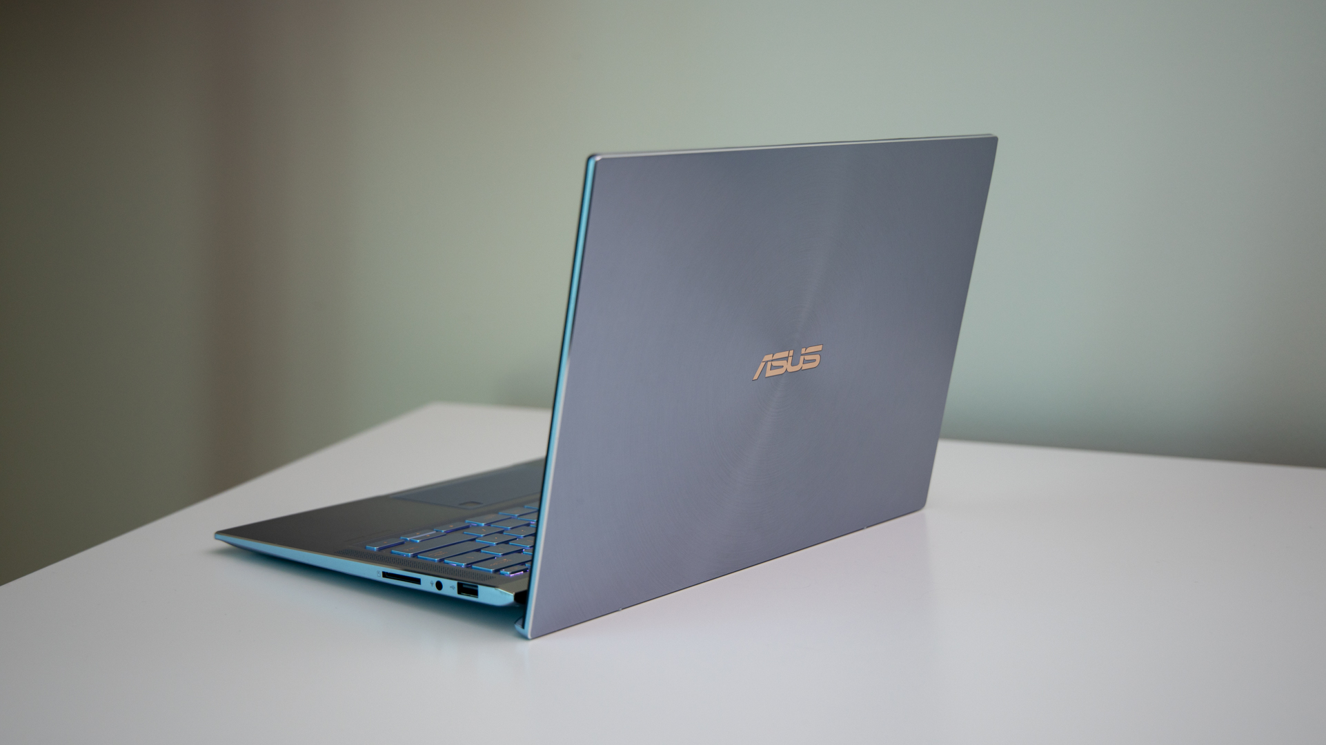 ноутбук asus zenbook 14 обзор