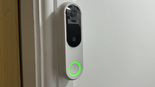 DORO Hemma Doorbell beside door