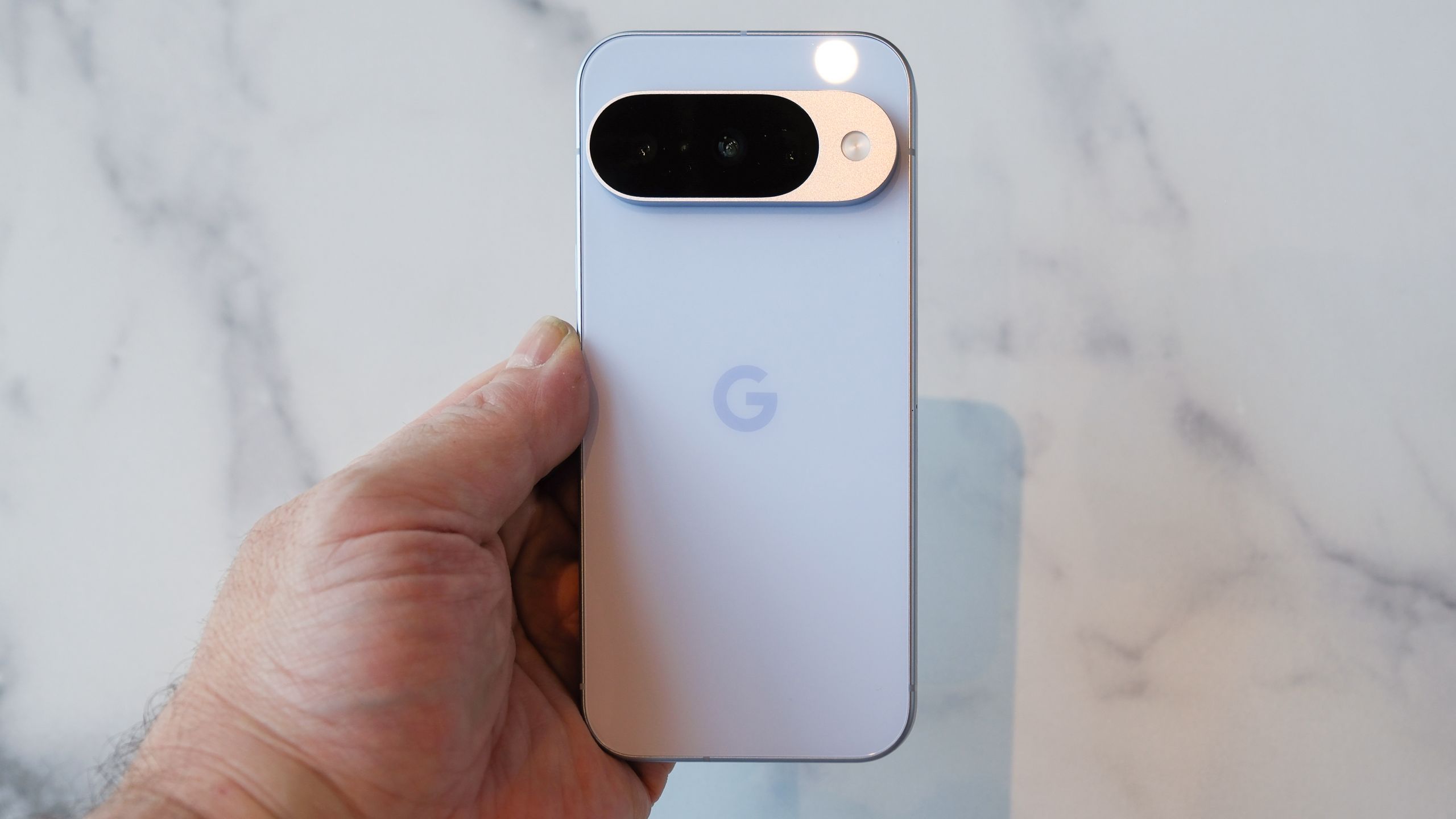 أسقطت شركة Mint Mobile بهدوء أفضل صفقة لها على الإطلاق مع Google Pixel 10 – يبلغ سعر الجهاز الآن 300 دولار فقط وستحصل أيضًا على خطة رخيصة غير محدودة