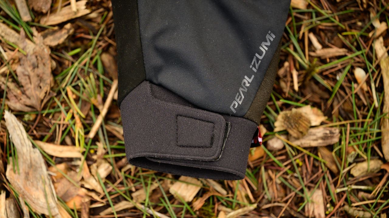 Pearl Izumi Summit WRX NeoShell Gloves cuff detail