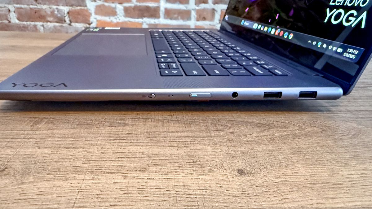 The right side ports on the Lenovo Yoga Pro 7i Gen 11 Aura Edition